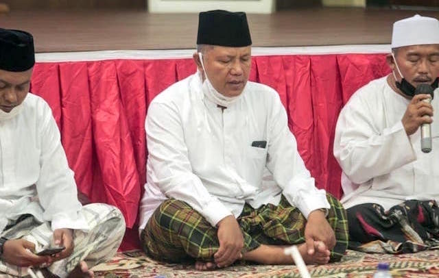 Wabup Jember MB Firjaun Barlaman Hadiri Penutupan Pengajian Kitab Hikam di Pendopo Wahyawibawagraha