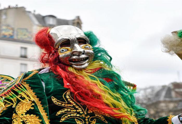 Keseruan Paris Carnival 2017