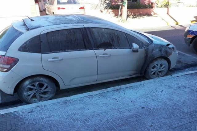 Klubnya Kalah, Fans Bakar Mobil dan Menembaki Rumah Presiden Klub