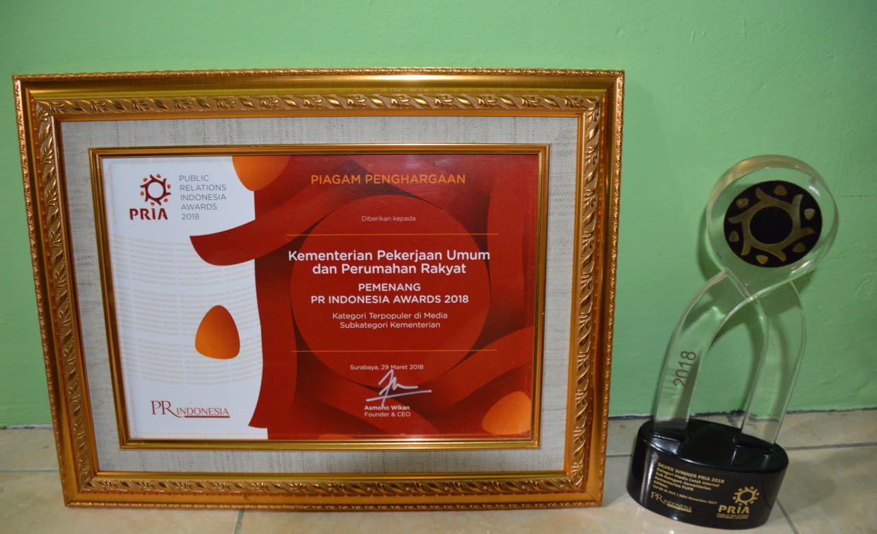 PUPR Raih Penghargaan Kementerian Terpopuler di Media Cetak Tahun 2017