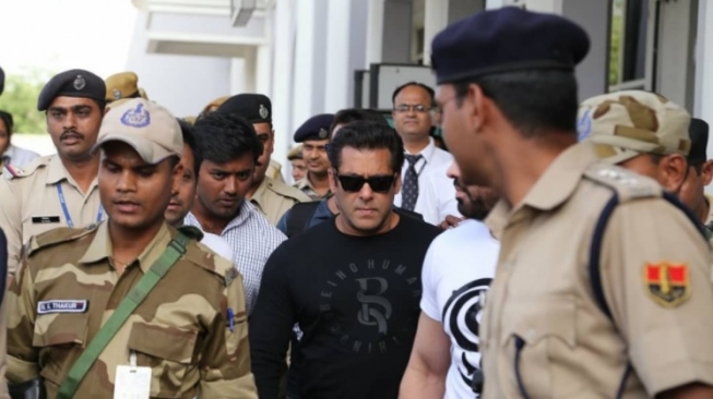 Salman Khan Divonis Lima Tahun Penjara Karena Berburu Satwa Langka