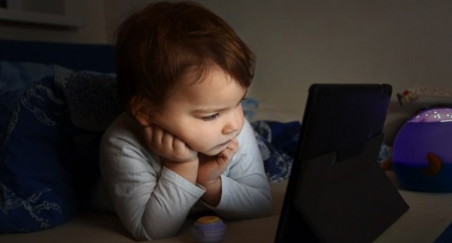 Wah! Satu Dari Empat Anak di Bawah Usia Enam Tahun Punya Ponsel di Inggris
