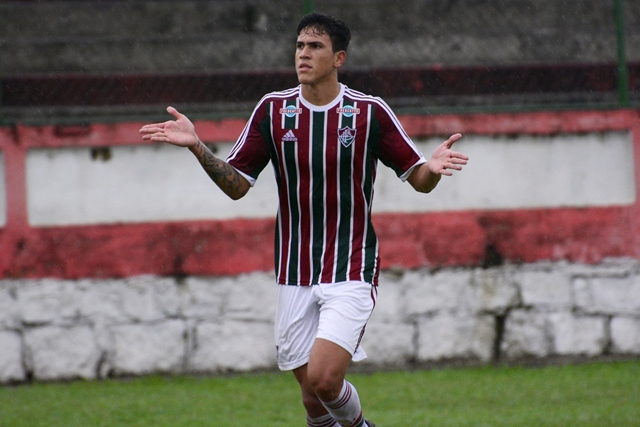 Roma dan AC Milan Incar Striker Fluminense Pedro
