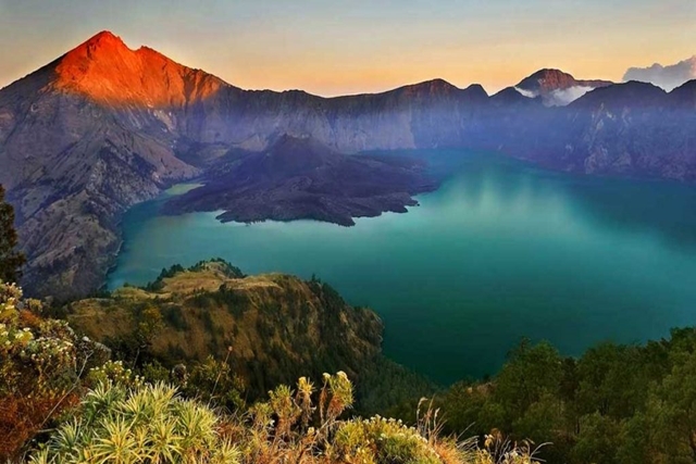 Ciletuh-Palabuhan Ratu dan Rinjani Lombok Ditetapkan sebagai UNESCO Global Geopark