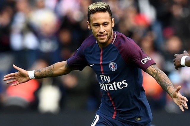 Neymar Kembali Berlatih Bersama Brasil