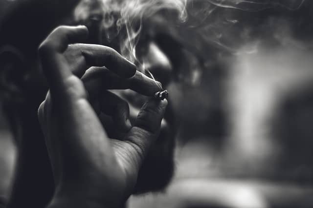 3 Alasan Jauhkan Rokok dari Hadapan Anak-anak