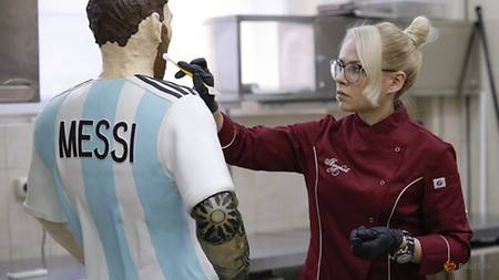 Ada Patung Messi Terbuat Dari Coklat