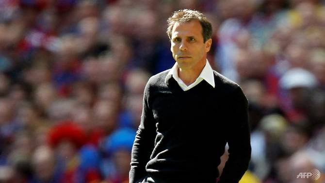 Zola Jadi Tangan Kanan Sarri di Chelsea