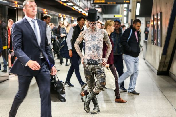 Empunya Julukan 'Zombie Boy' Pemecah Rekor Dunia Tatto Terbanyak ini Tewas Bunuh Diri
