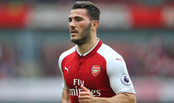 Bek Arsenal Kolasinac Absen 10 Minggu Karena Masalah Lutut