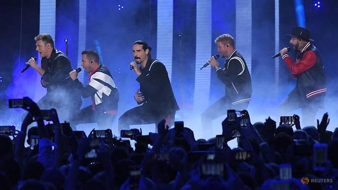 Konser Backstreet Boys dan 98 Degrees Dibatalkan Karena Amuk Badai