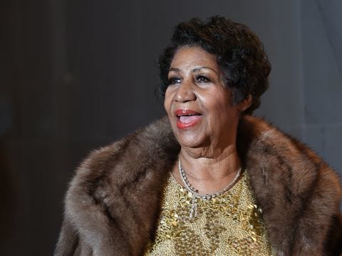 PETA Ingin Mantel Bulu Aretha Franklin Disumbangkan