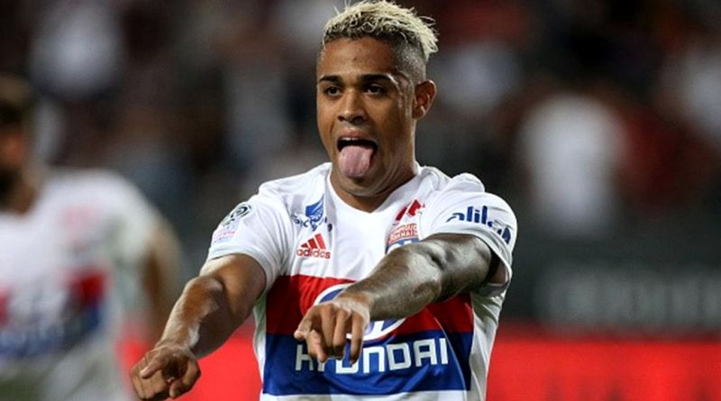 Real Madrid Dekati Striker Mariano