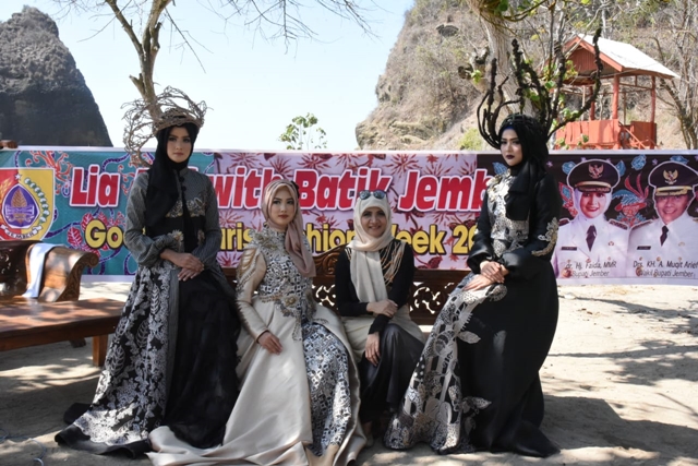 Batik Jember Akan Tampil di Paris Fashion Week 2018
