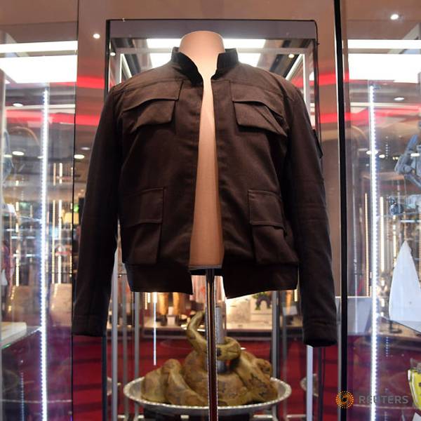 Jaket Han Solo di Film Star Wars Dilelang