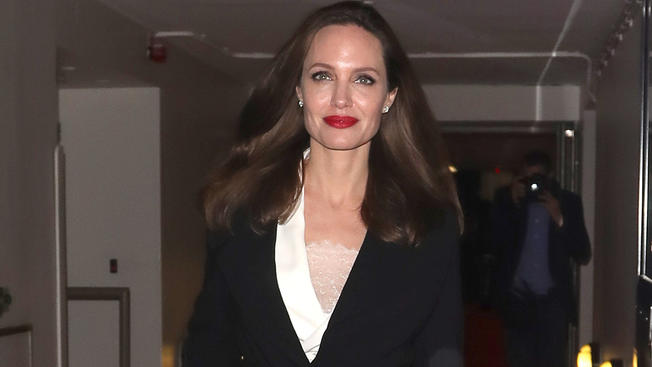 Angelina Jolie Tertarik Terjun Ke Dunia Politik