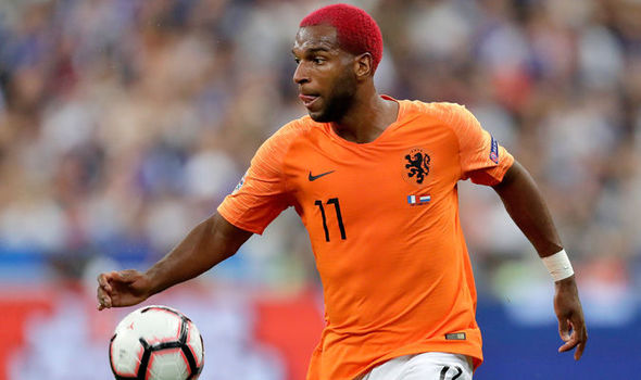 Fulham Kontrak Pemain Depan Belanda Babel dari Besiktas