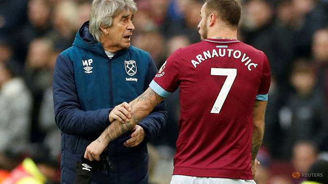 Arnautovic Tetap Tinggal di West Ham