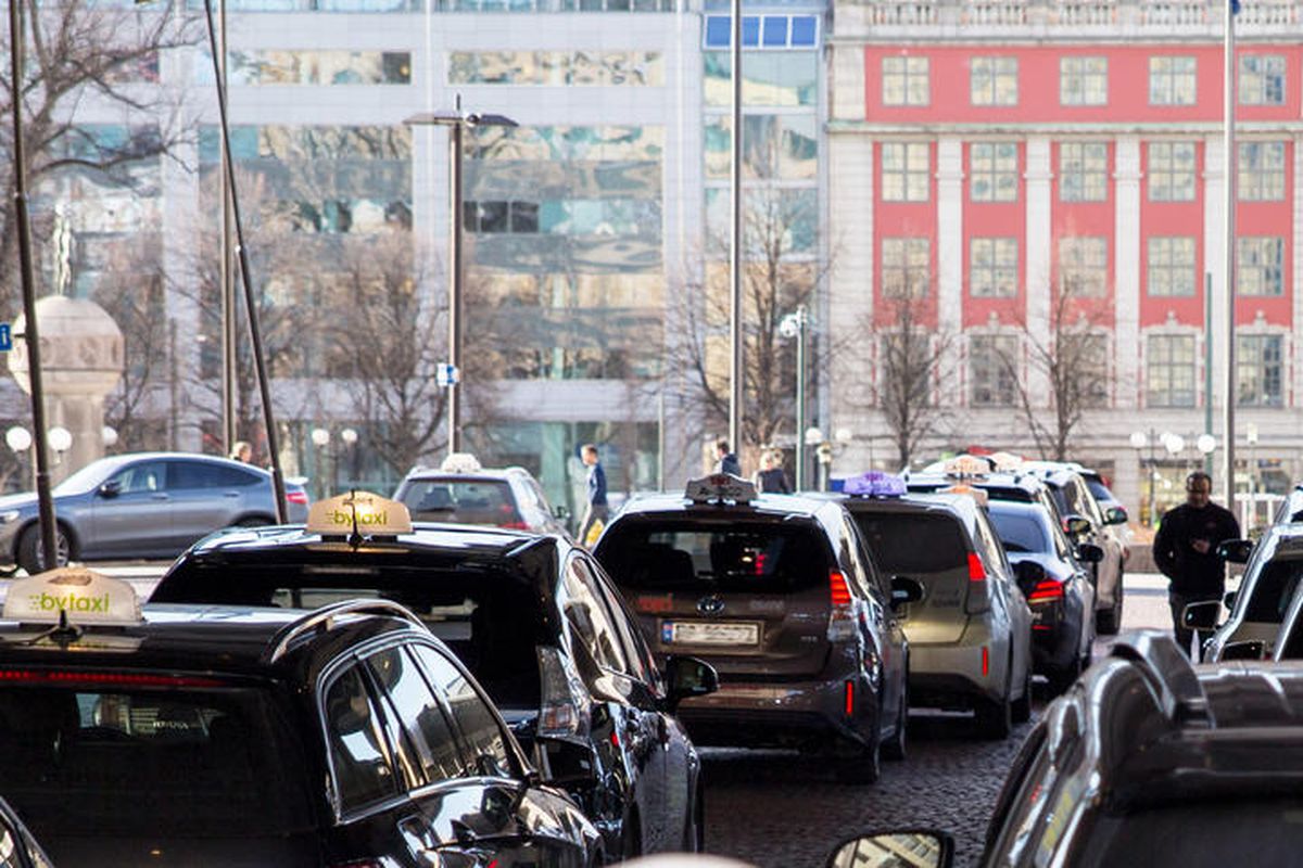Oslo Jadi Kota Pertama yang Terapkan Teknologi Nirkabel untuk Taksi Listrik