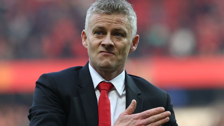 Berbatov: Tidak Adil Bagi Solskjaer jika Tidak Dapat Peran di Man United