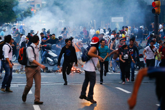 Lima Tewas dan 233 Orang Ditahan Setelah Percobaan Kudeta di Venezuela