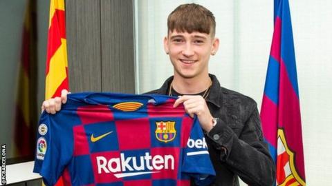 Barcelona Datangkan Striker Muda Louie Barry dari West Bromwich Albion