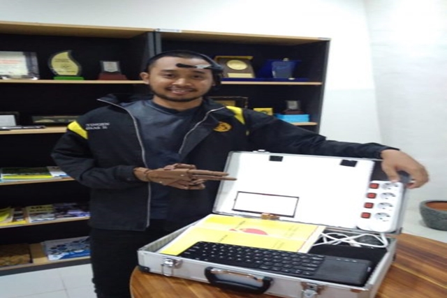 Mahasiswa UI Ciptakan Tangan Palsu yang Bisa Dikendalikan Gelombang Otak