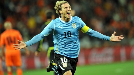 Diego Forlan Pensiun Dari Sepakbola