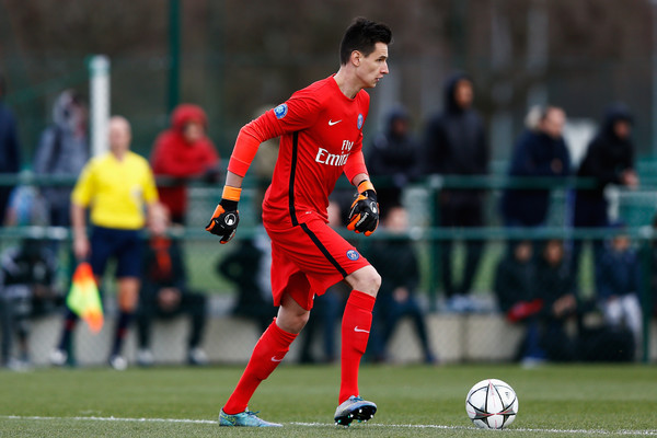 Kiper PSG Remy Descamps Pindah ke Klub Belgia