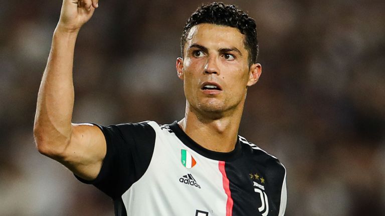 Ronaldo Dinominasikan Sebagai Finalis Pemain Terbaik FIFA