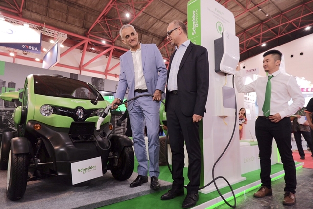 Schneider Electric Tawarkan Solusi Pengisian Daya Kendaraan Listrik Pintar