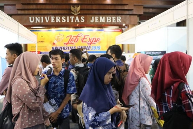 Rata-Rata Masa Tunggu Lulusan Universitas Jember 3,8 Bulan