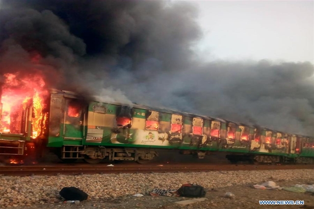 Tabung Gas Meledak di Kereta Api Tewaskan 65 Orang di Pakistan
