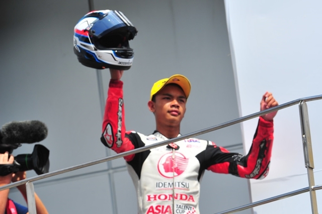 Pembalap Adenanta Naik Podium di Sepang Malaysia