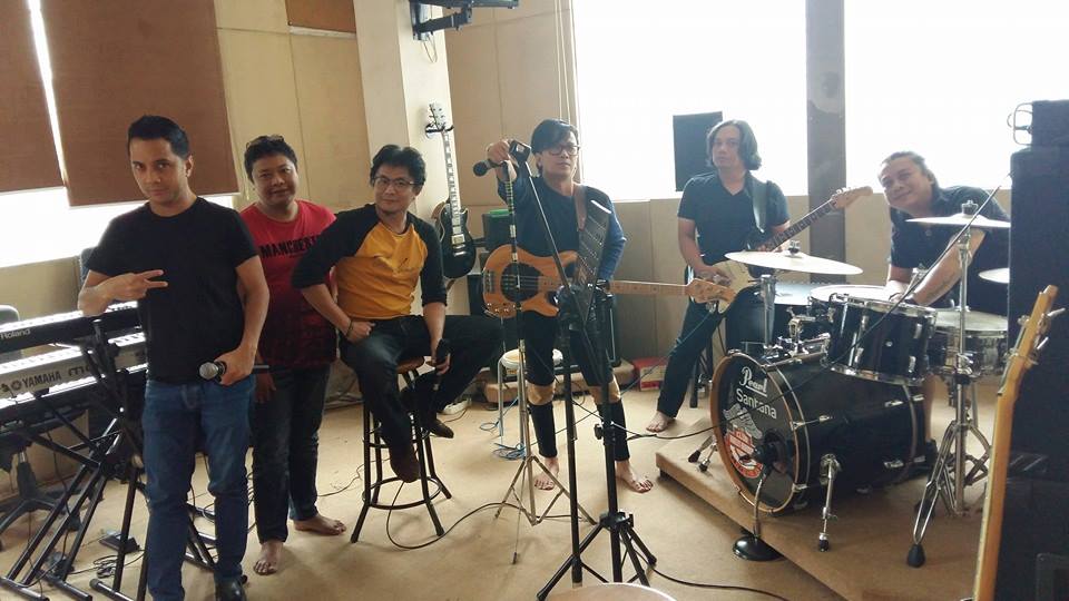 Java Jive Rilis Single ‘Benci & Rindu’ dan Kedai Kopi Ugo Igo