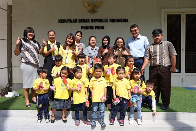 Belajar tentang Indonesia, Murid Footprint International School Kunjungi KBRI Phnom Penh