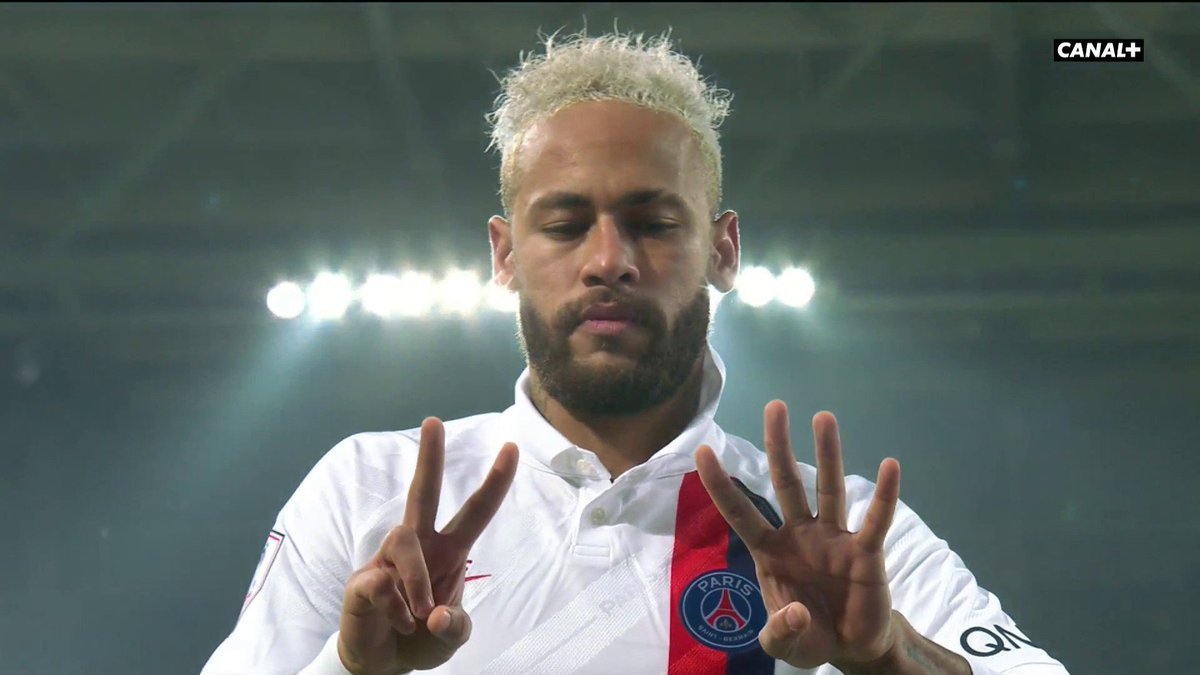 Neymar Dedikasikan Gol Keduanya Untuk Kobe Bryant