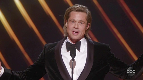 Brad Pitt Sabet Aktor Pendukung Terbaik di Ajang Oscar ke-92