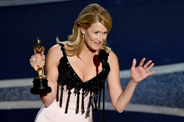 Laura Dern Raih Penghargaan Aktris Pendukung Terbaik di Oscar 2020