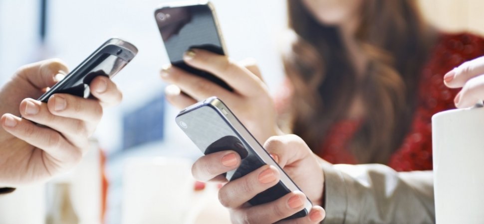 Cegah Penyebaran Virus Corona, OPPO Sarankan Pengguna Bersihkan Smartphone