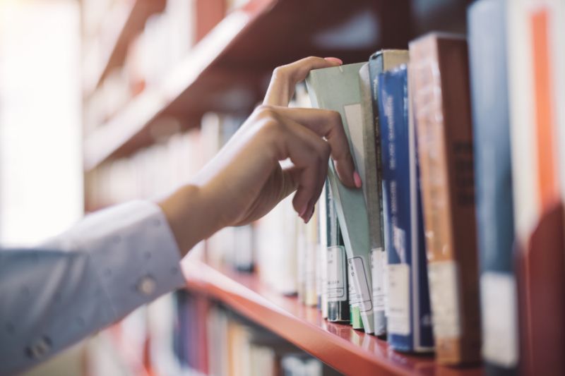 Pustakawan Dari Bali Temukan Solusi Murah dan Jitu Untuk Menambah Koleksi Buku Perpustakaan Sekolah