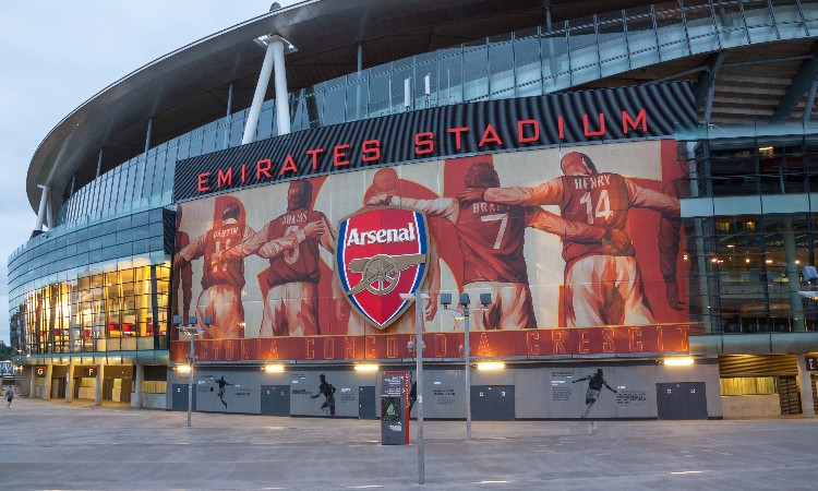 Pemain Arsenal Diisolasi Setelah Kontak dengan Pemilik Klub Olympiacos
