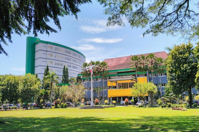 Universitas Jember Tunda Wisuda untuk Cegah Penularan Virus Corona