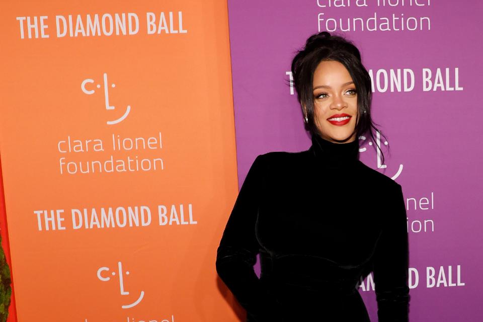 Yayasan Rihanna Sumbangkan 5 Juta Dollar AS Untuk Penanggulangan Covid-19