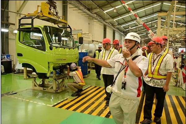 Dampak Meluasnya Covid-19, Hino Hentikan Produksi Sementara