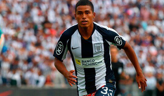 Manchester City Datangkan Pemain Muda Peru Aguilar