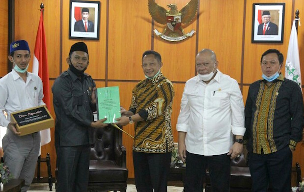 Mendagri Bersikap Pasca Terima Hasil Pemeriksaan Gubernur Khofifah Atas Kinerja Bupati Jember