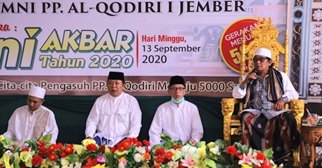 Haji Hendy-Gus Firjaun Hadiri Reuni Akbar IKASARI Ponpes Al Qodiri Jember