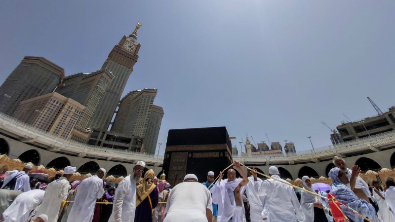 Arab Saudi Buka Layanan Umrah tapi untuk Negara yang Aman dari Corona