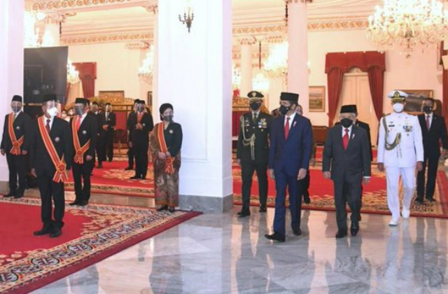 Mahfud MD: Gatot Tak Hadir, tapi Dia Menerima Bintang Mahaputera